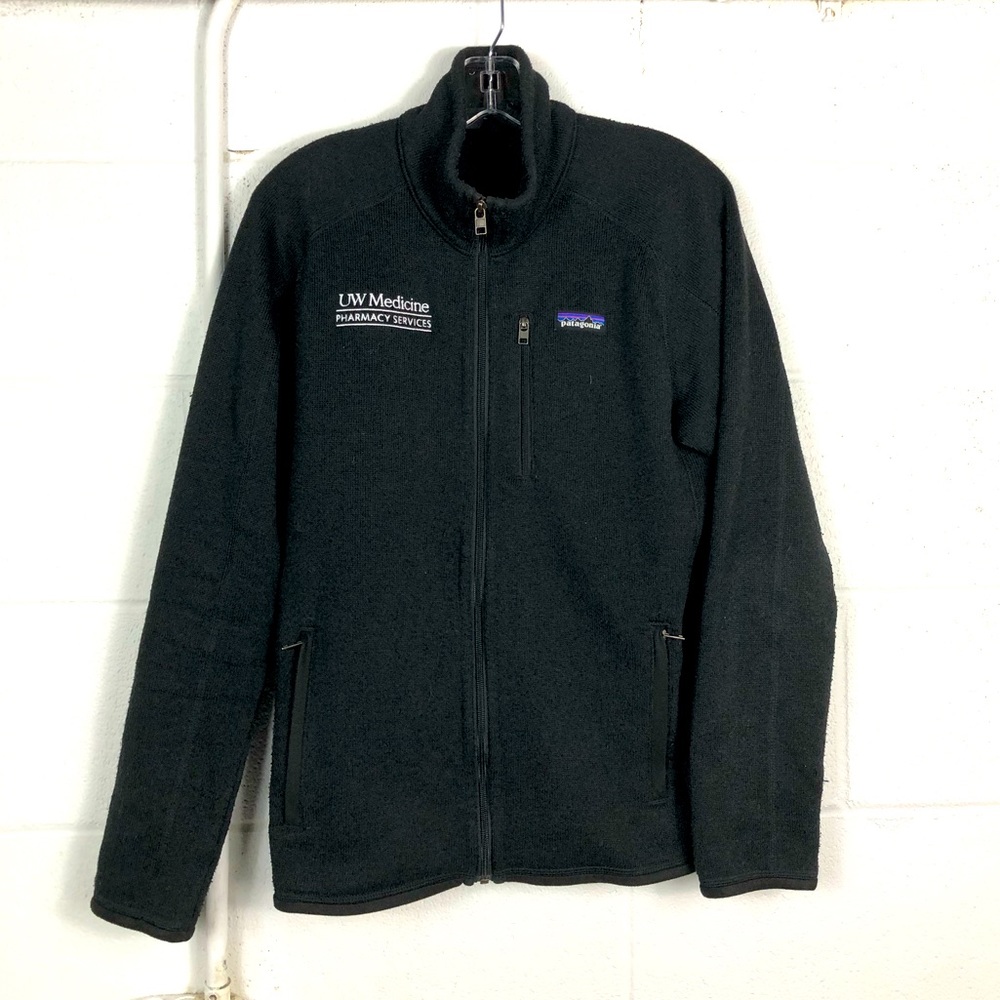 Patagonia MEN’S sweater size small size S Univ. of Washington logo.